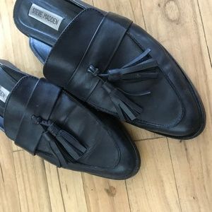 Steve Madden Womens Loafer Mule with tassel black